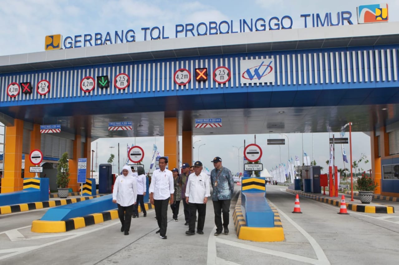 Peresmian ruas tol Pasuruan-Probolinggo oleh Presiden Joko Widodo, Rabu (10/4)