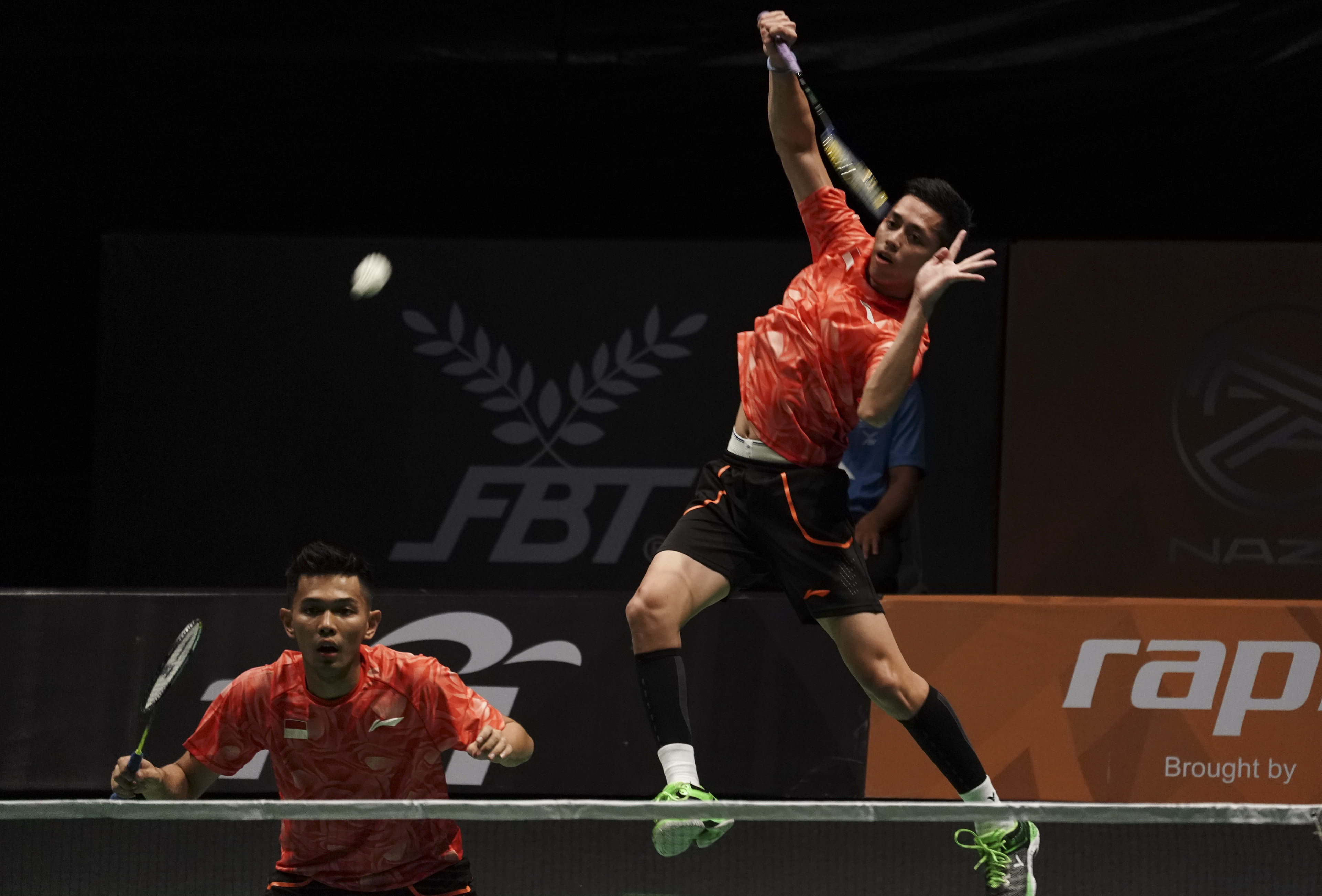 Pebulu tangkis ganda putra Indonesia Muhammad Rian Ardianto (kanan) yang berpasangan dengan Fajar Alvian.