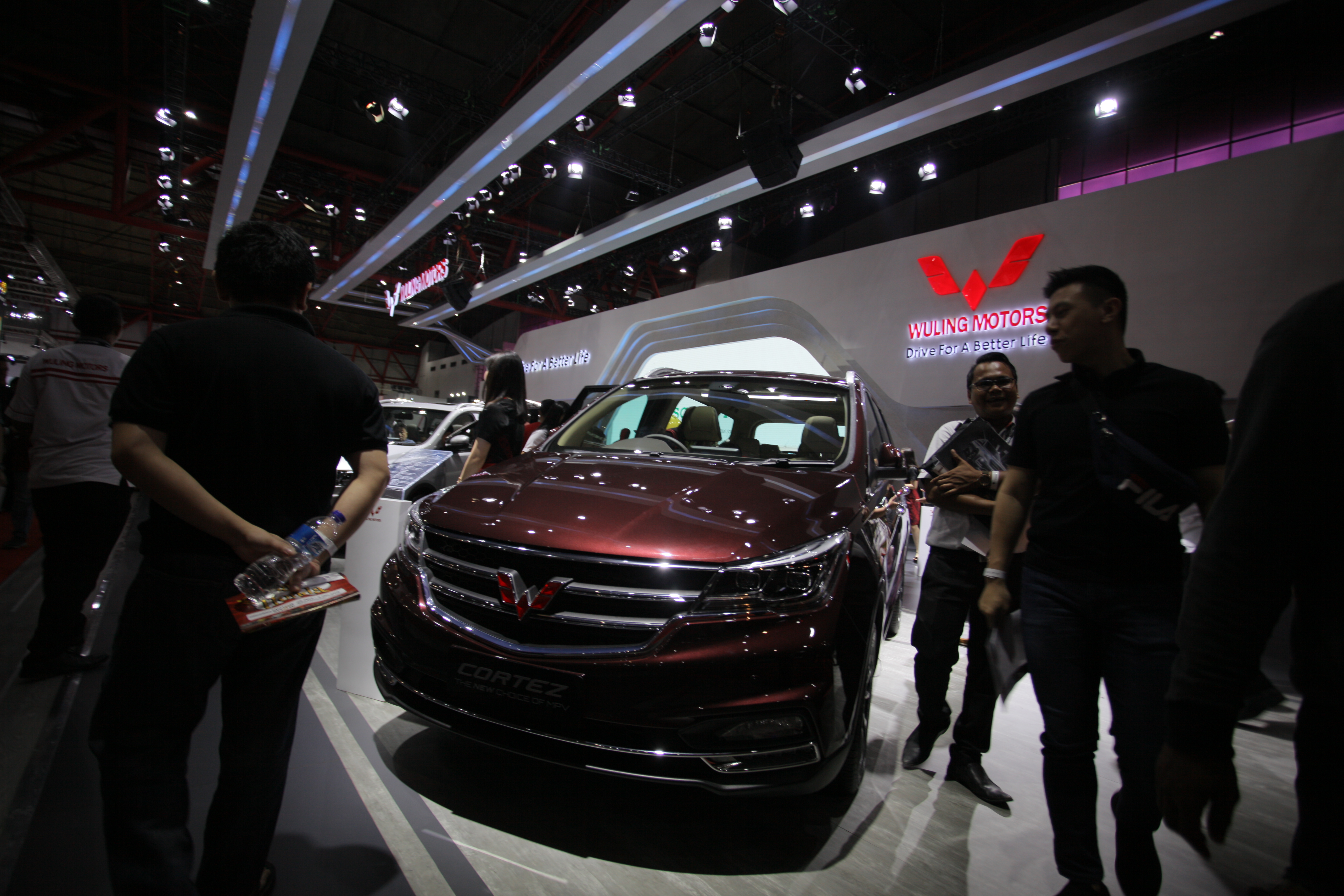 Wuling Cortez CT di Indonesia International Motor Show