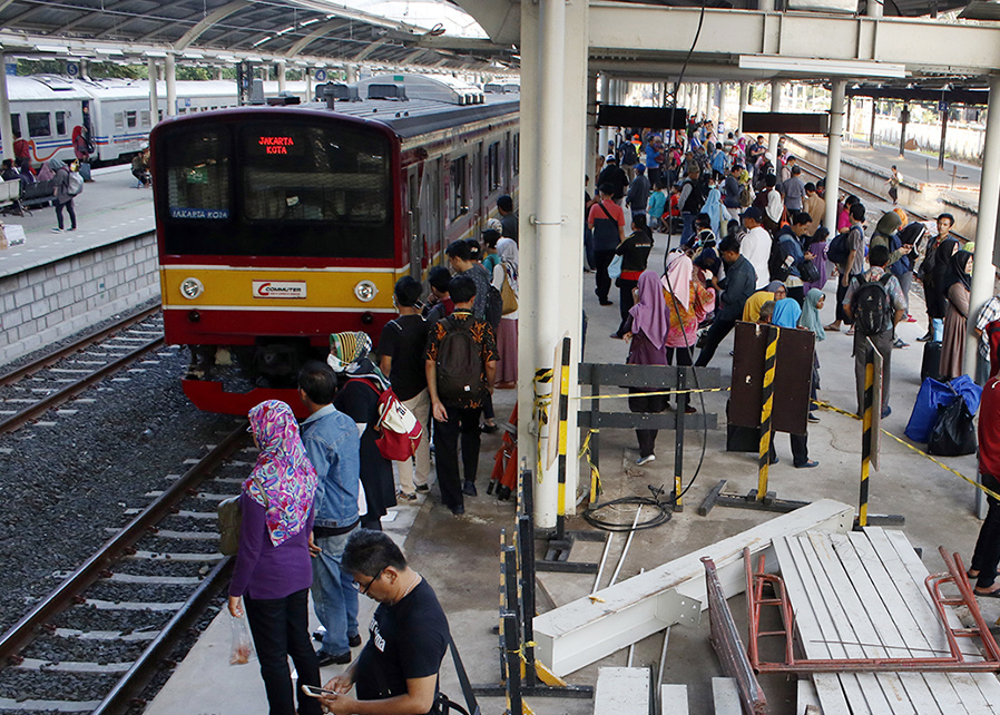 Pengoperasioanl jalur dwiganda lintas Jatinegara-Cakung