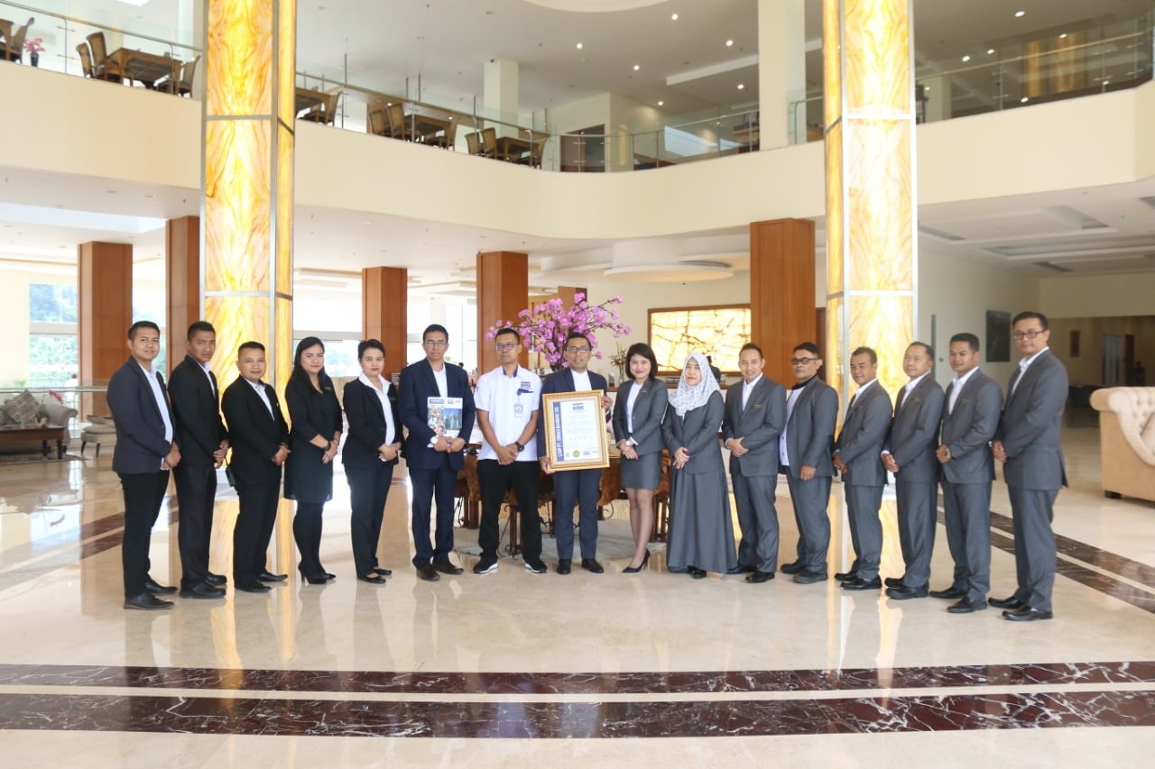 Staf Le Eminence Hotel Cianjur