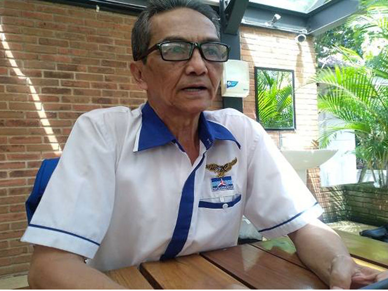 Salah seorang pendiri Partai Demokrat di Jabar, Yan Rizal, memberikan keterangan pada awak media, Senin (15/4/2019).