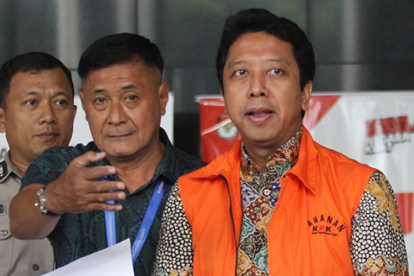 Tersangka kasus jual beli jabatan di lingkungan Kementerian Agama Romahurmuziy