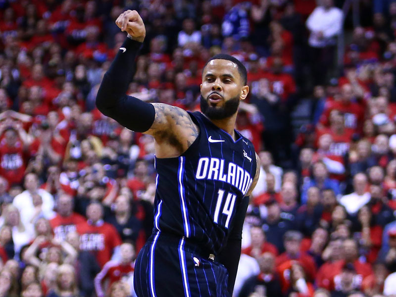 Reaksi guard Orlando Magic D.J Augustin setelah melakukan tembakan kemenangan. 