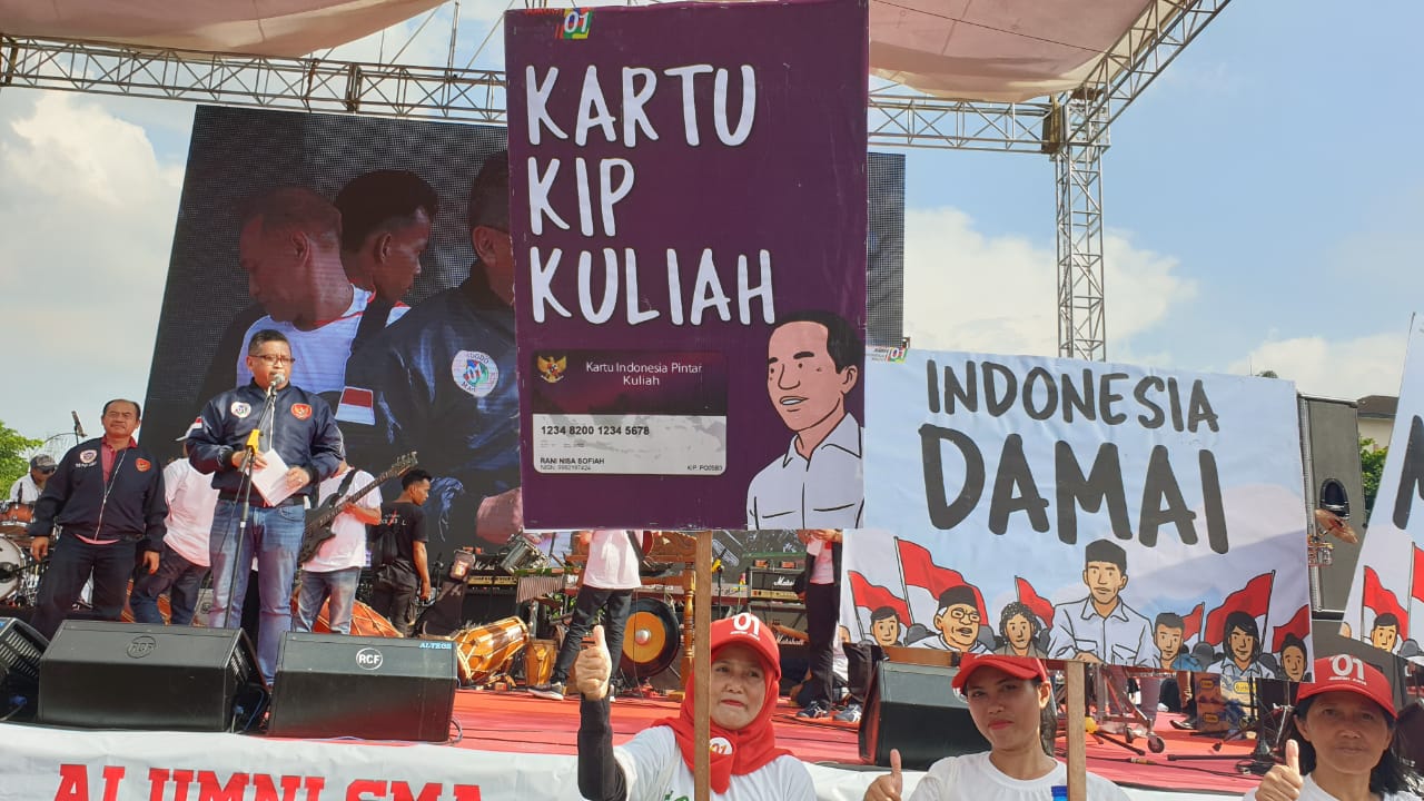 Sekretaris TKN Hasto Kristiyanto di Kota Bandung