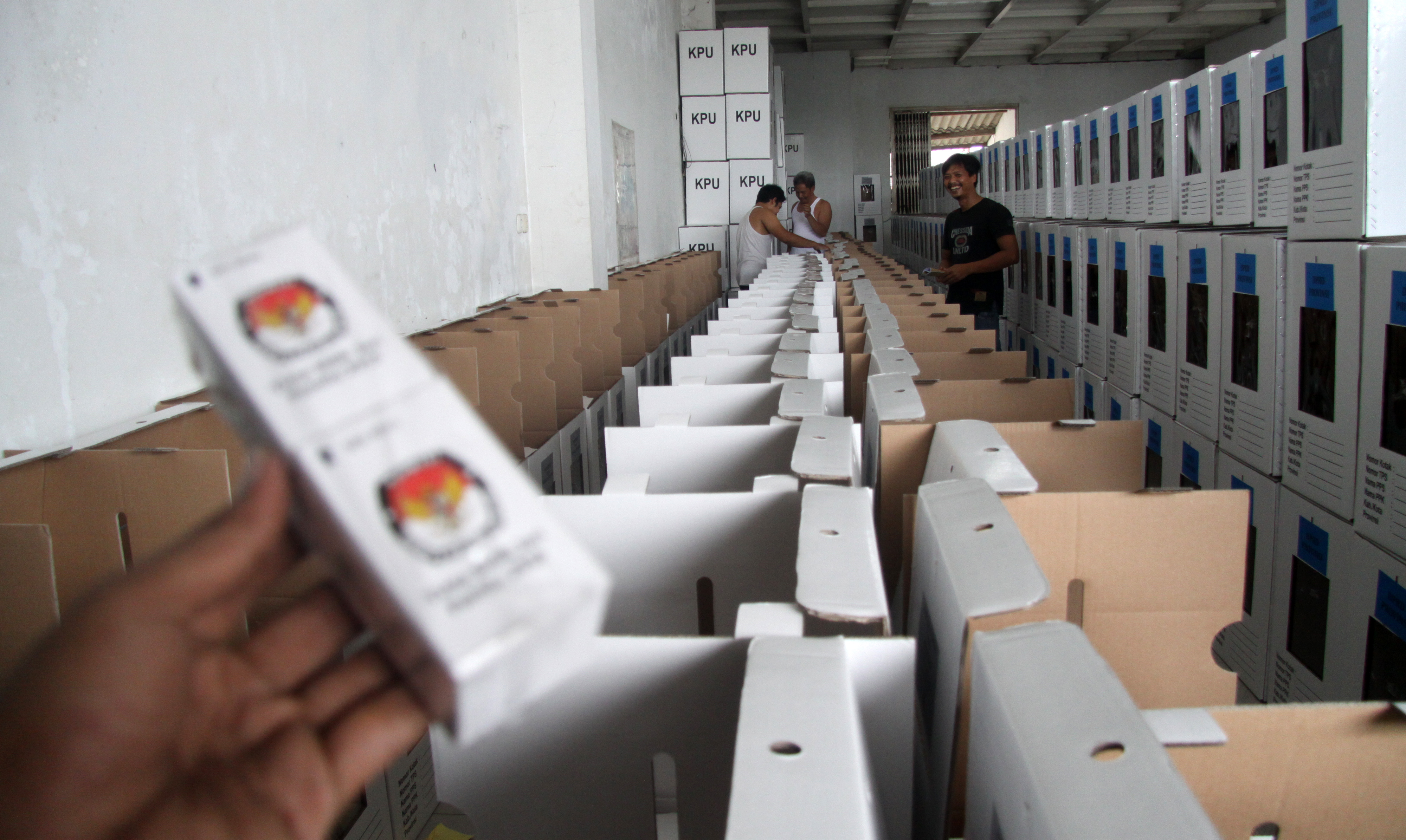 Pendistribusian logistik pemilu 2019