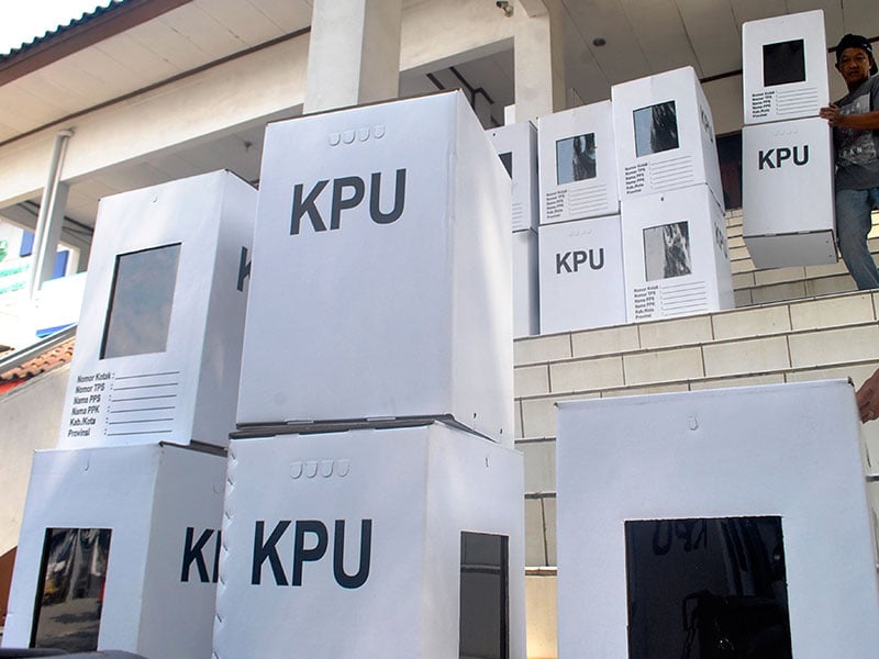 DISTRIBUSI LOGISTIK KOTAK SURAT SUARA