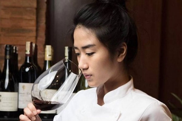 CHEF Renatta Moeloek