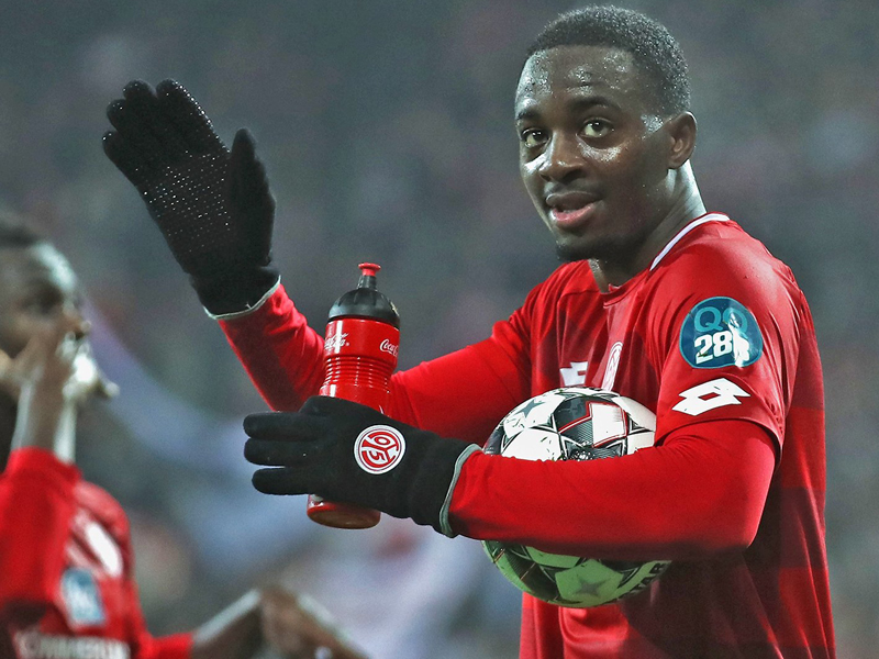 Hattrick Mateta Antar Mainz Bekap Freiburg
