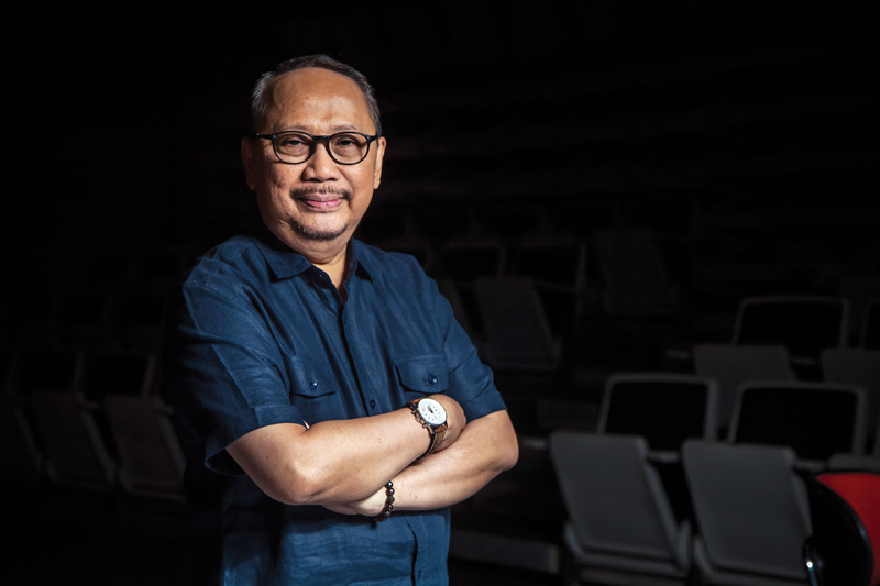 Pesan Damai Ebiet dan Adera