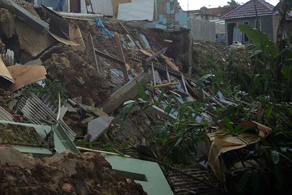 Bencana longsor di Pesisir Barat. Lampung.