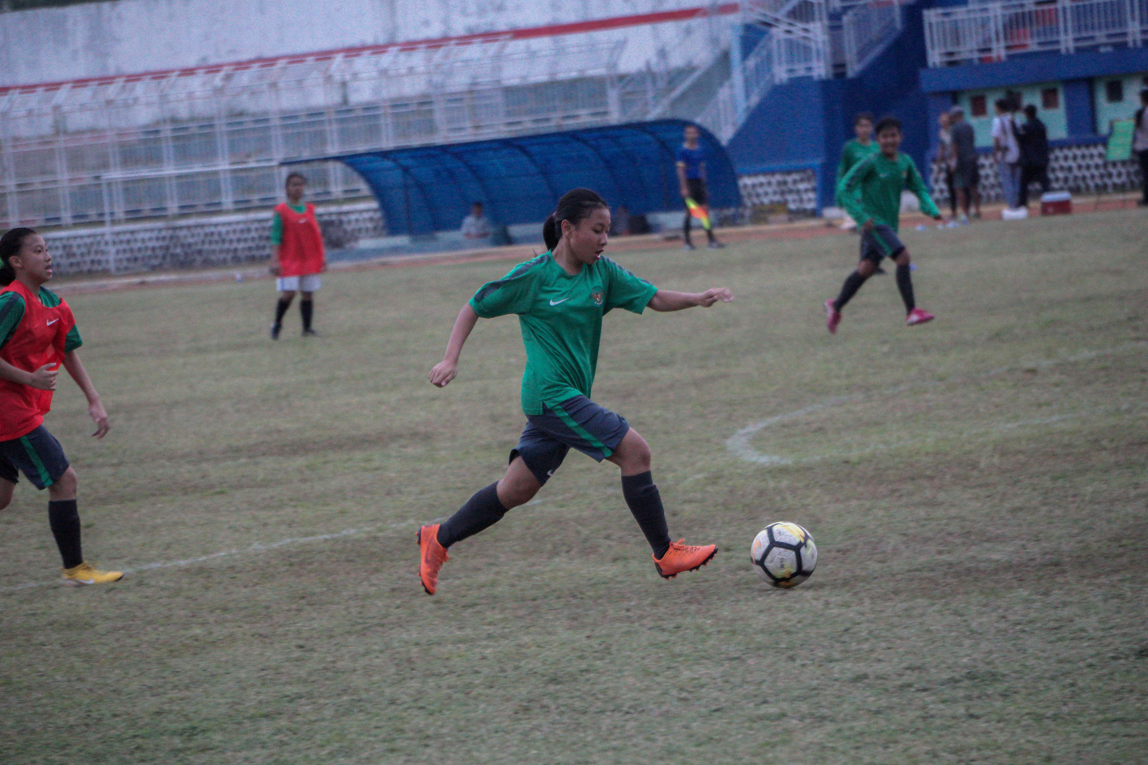 Latihan timnas putri Indonesia
