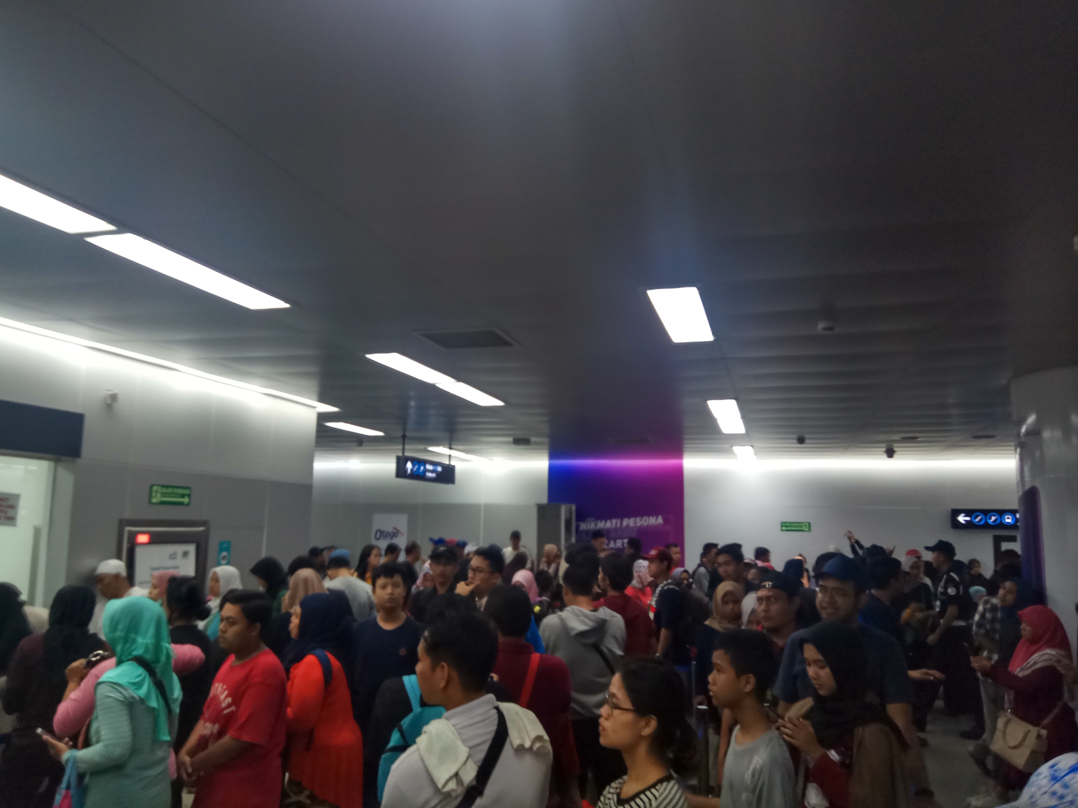 Pelancong Dominasi MRT