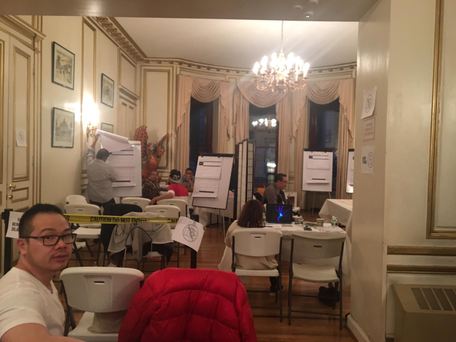 Suasana penghitungan suara pemilu 2019 di Amerika Serikat