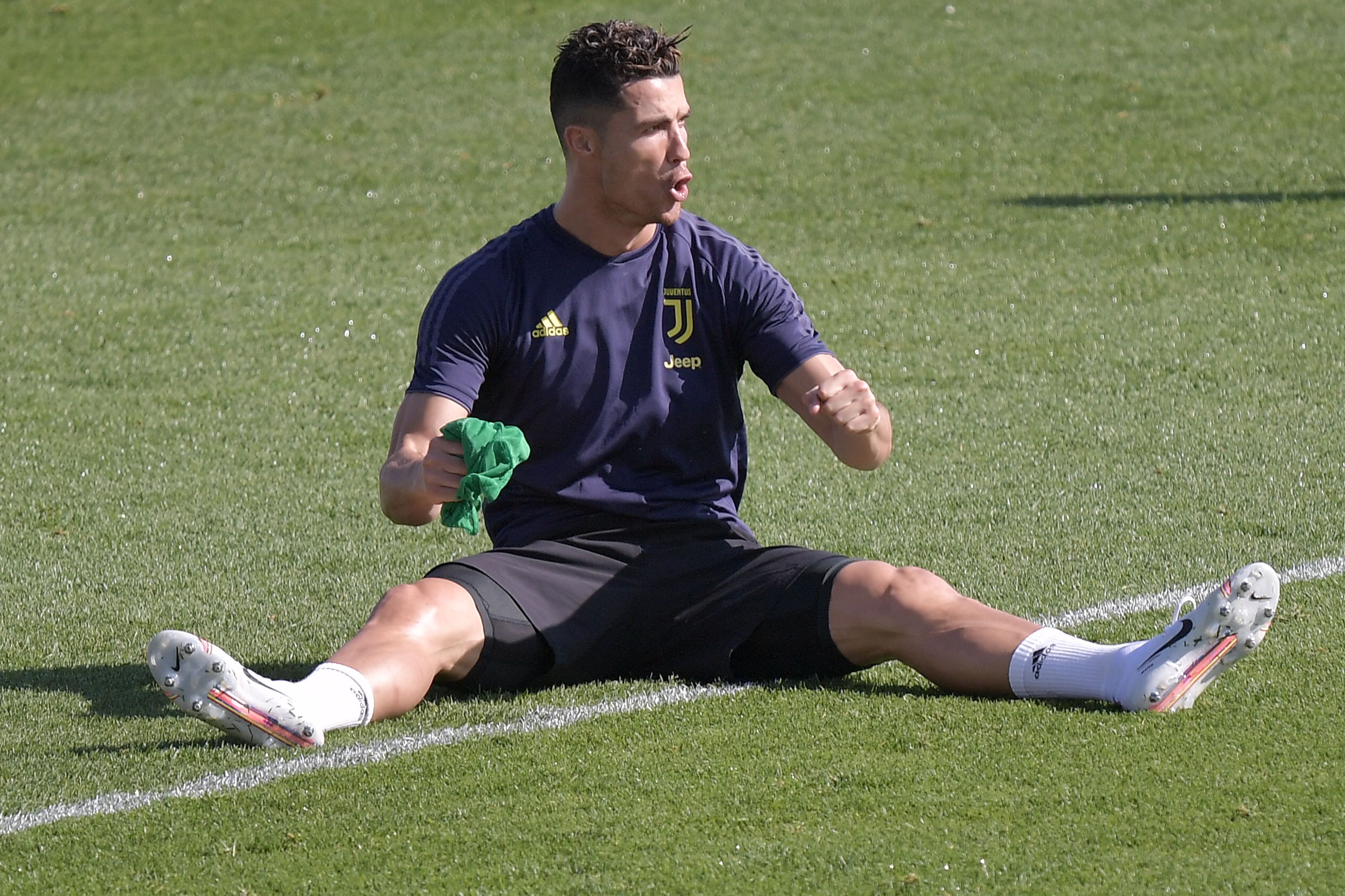 Cristiano Ronaldo di sesi latihan jelang laga leg kedua perempat final Liga Champions melawan Ajax.