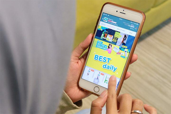 Watsons menggelar penawaran khusus bertajuk 'Buy More Save Up to 60%