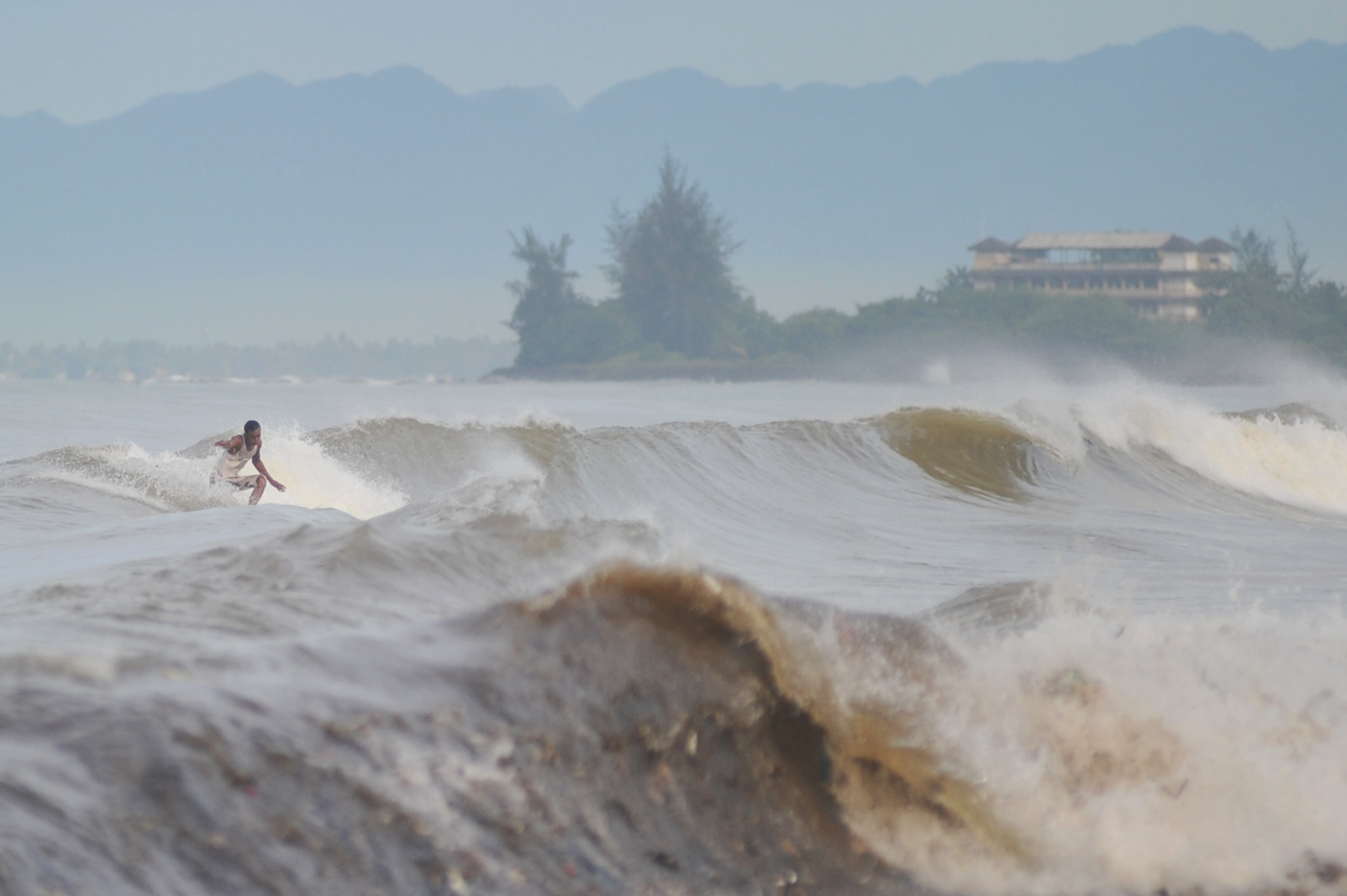 BMKG memperingatkan adanya potensi gelombang laut tinggi