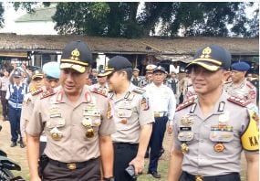 Kapolres Garut, AKB Budi Satria Wiguna (kanan)