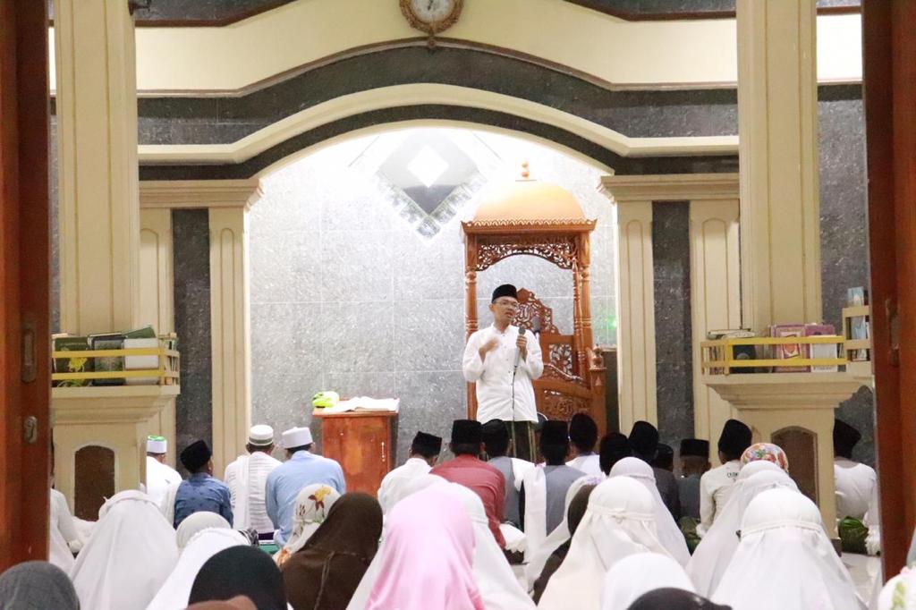 Direktur relawan jokowi-Amin. Maman Imanulhaq.