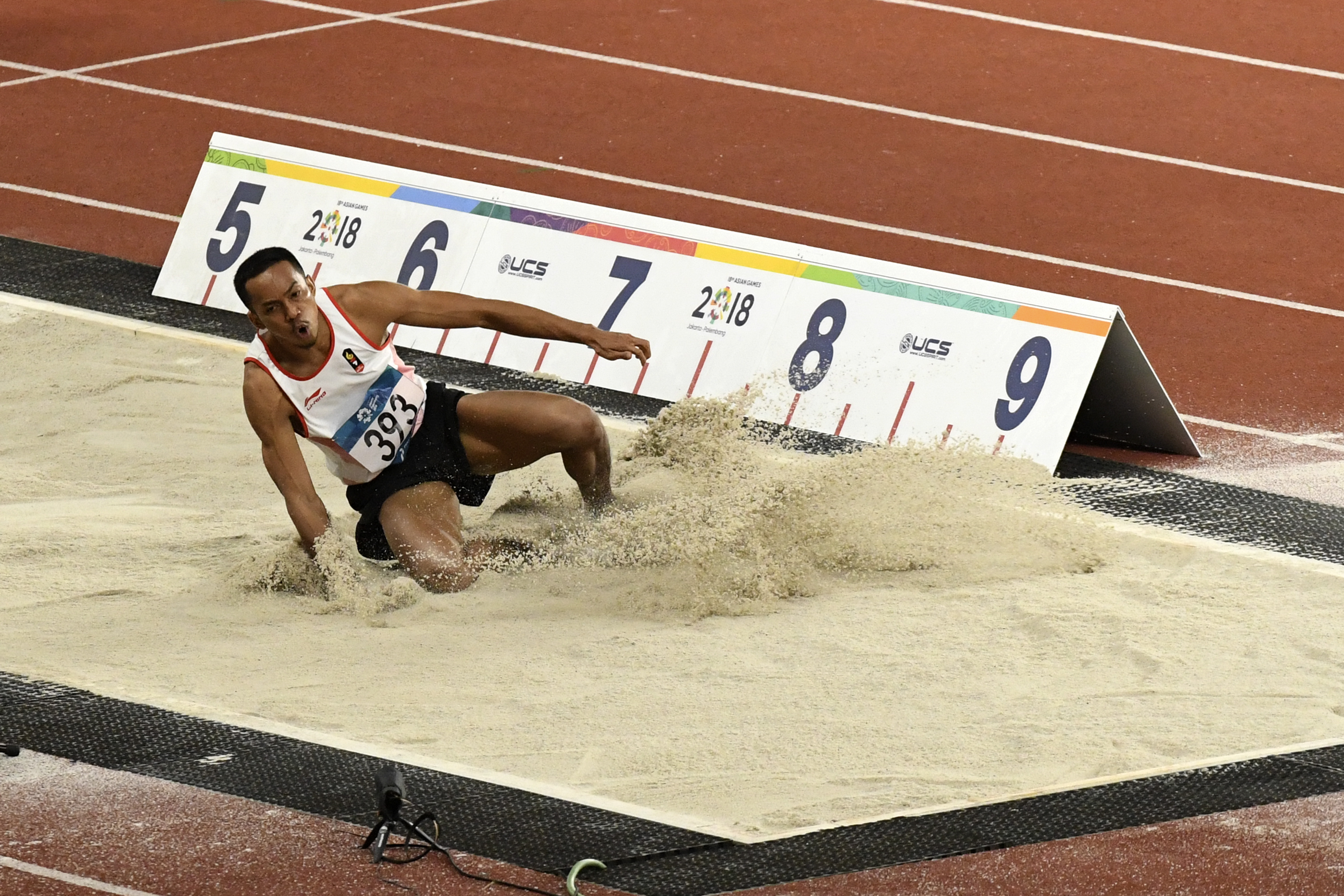 Atlet lompat jauh Indonesia Sapwaturrahman