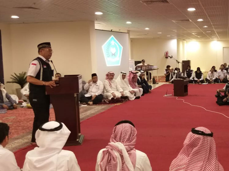 Direktur Bina Haji Ditjen Penyelenggaraan Haji dan Umrah Kemenag Khoirizi H Dasir menyampaikan arahan 