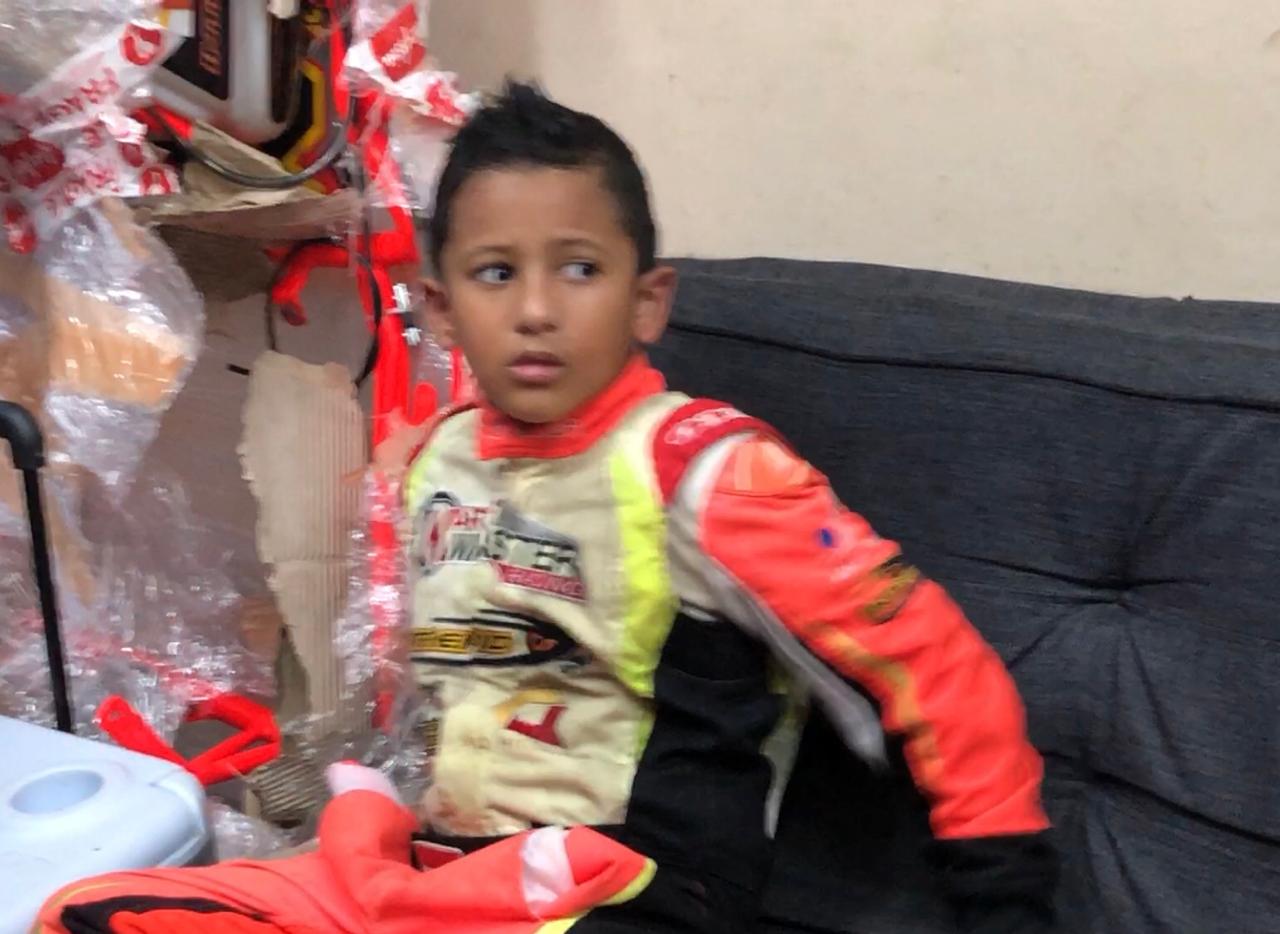 Pembalap Tanada Racing team, Qarrar Firhand Ali usai berlaga di Kejurnas Gokart, Minggu (31/3)