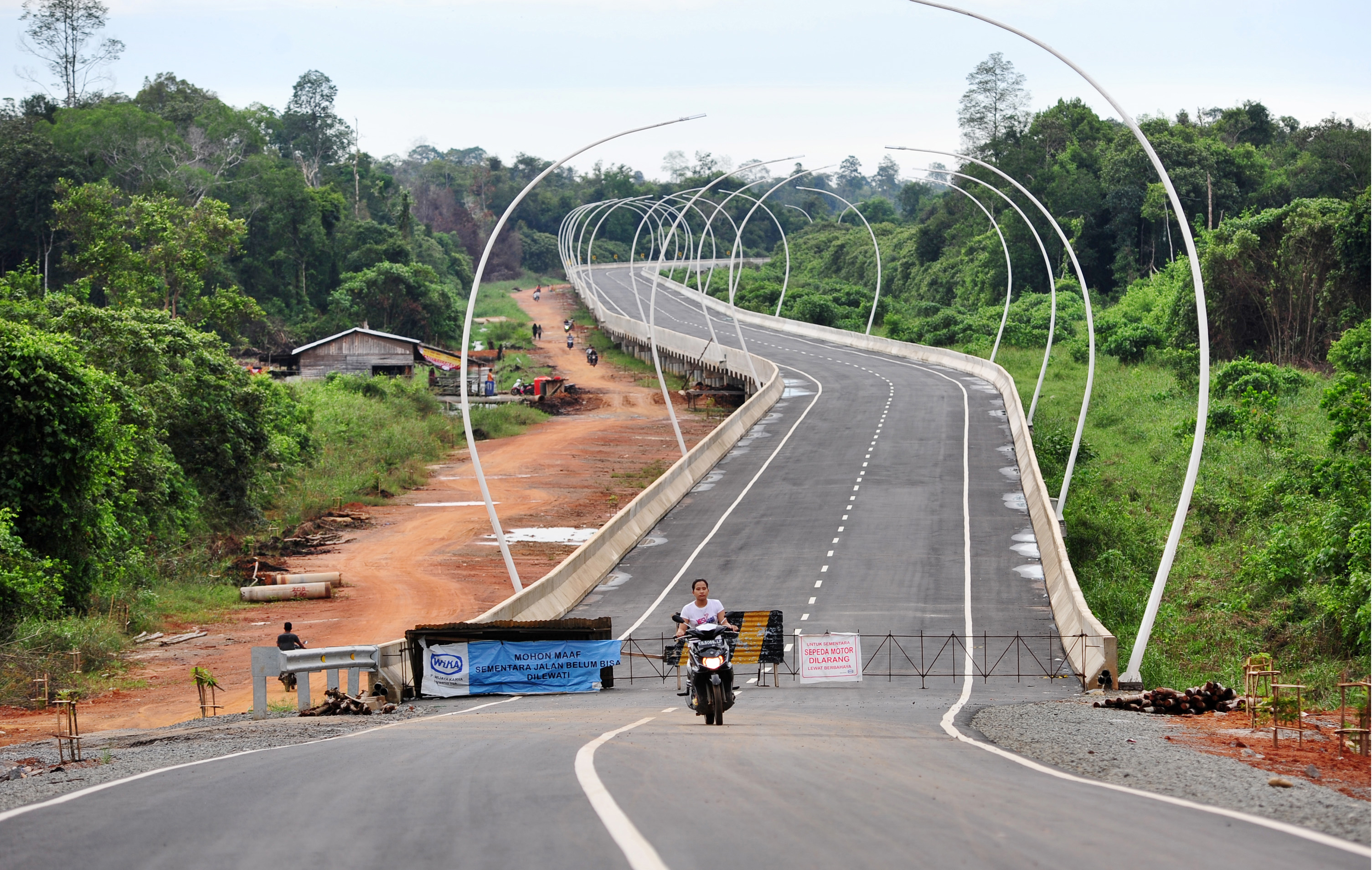 Jalur Trans Kalimantan