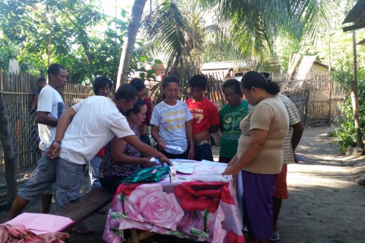 Warga di Filipina Selatan menggunakan hak suara mereka.