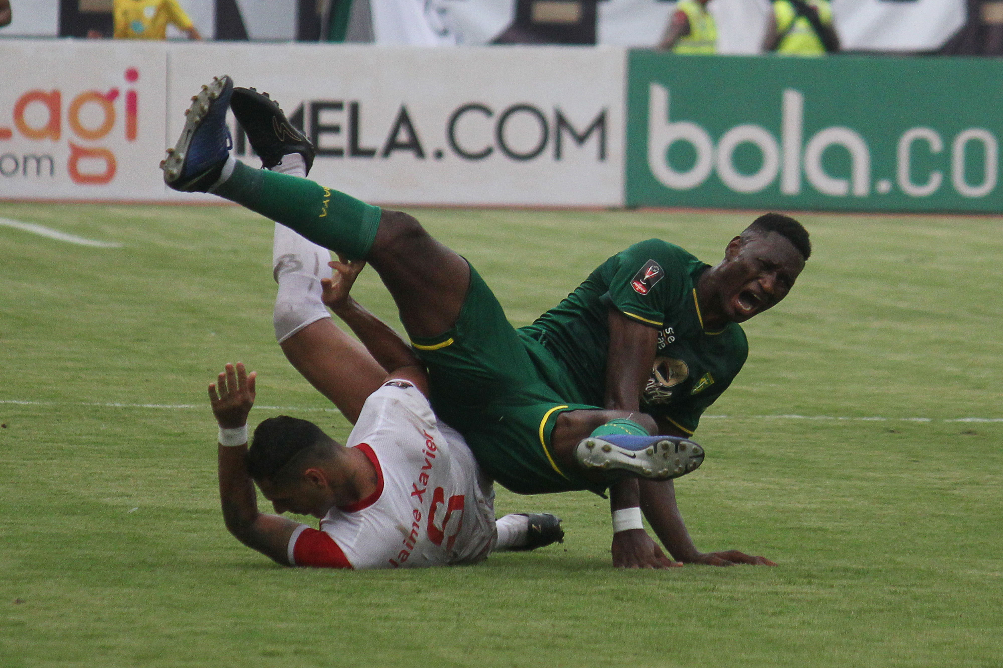 Persebaya Surabaya mengalahkan Madura United dengan skor akhir 1-0.