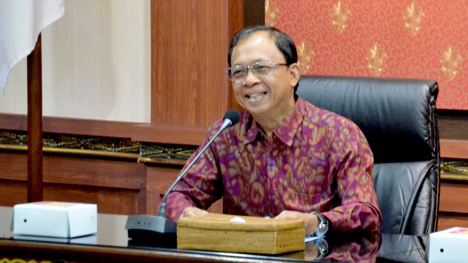 Gubernur Bali Wayan Koster