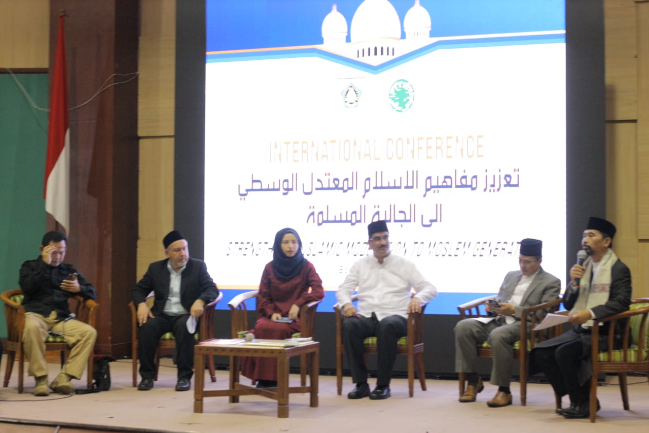 Bupati Bogor Ade Yasin saat menghadiri Pembukaan Pendidikan Kader Ulama angkatan ke-13, Kamis (11/4)