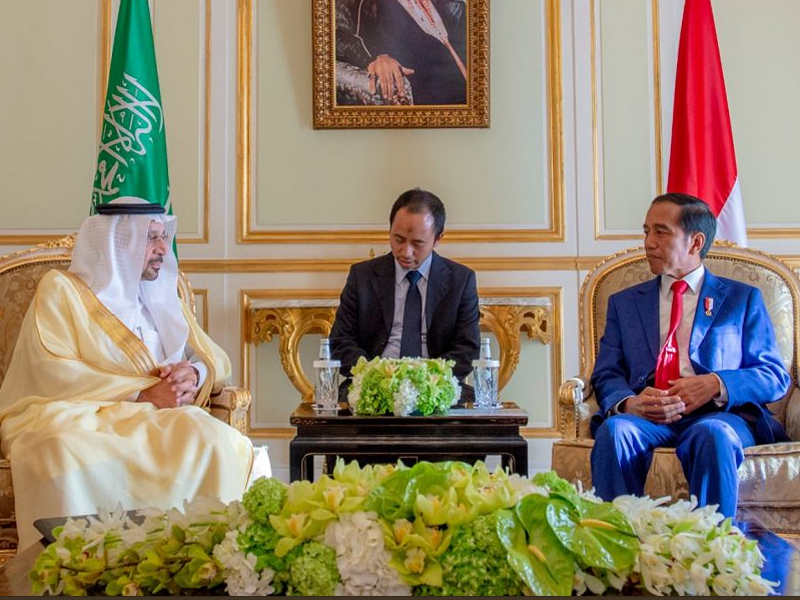Jokowi dan Menteri Energi Arab Saudi Bahas Kerja Sama Energi
