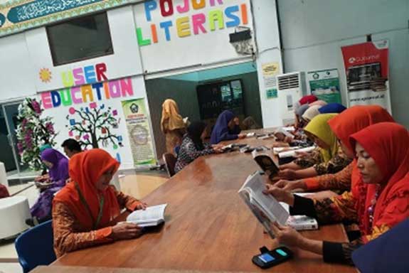 Tanoto Foundation melalui Program Pintar melatih 252 dosen pedagogi untuk menyiapkan calon guru berbudaya baca.