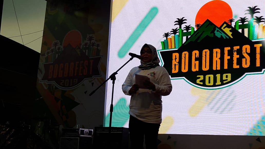 Bupati Bogor Ade Yasin, saat membuka Bogorfest, di Stadion Pakansari