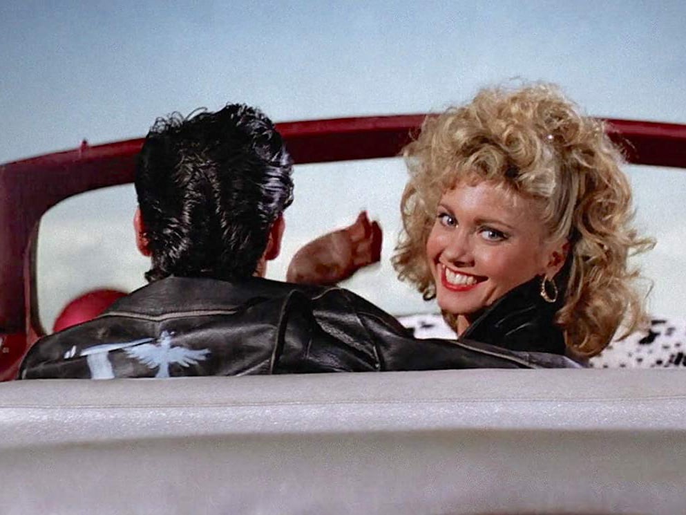 Adegan akhir film Grease (1978) yang dibintangi John Travolta dan Olivia Newton-John