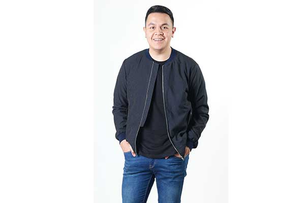 Penyanyi Muhammad Tulus