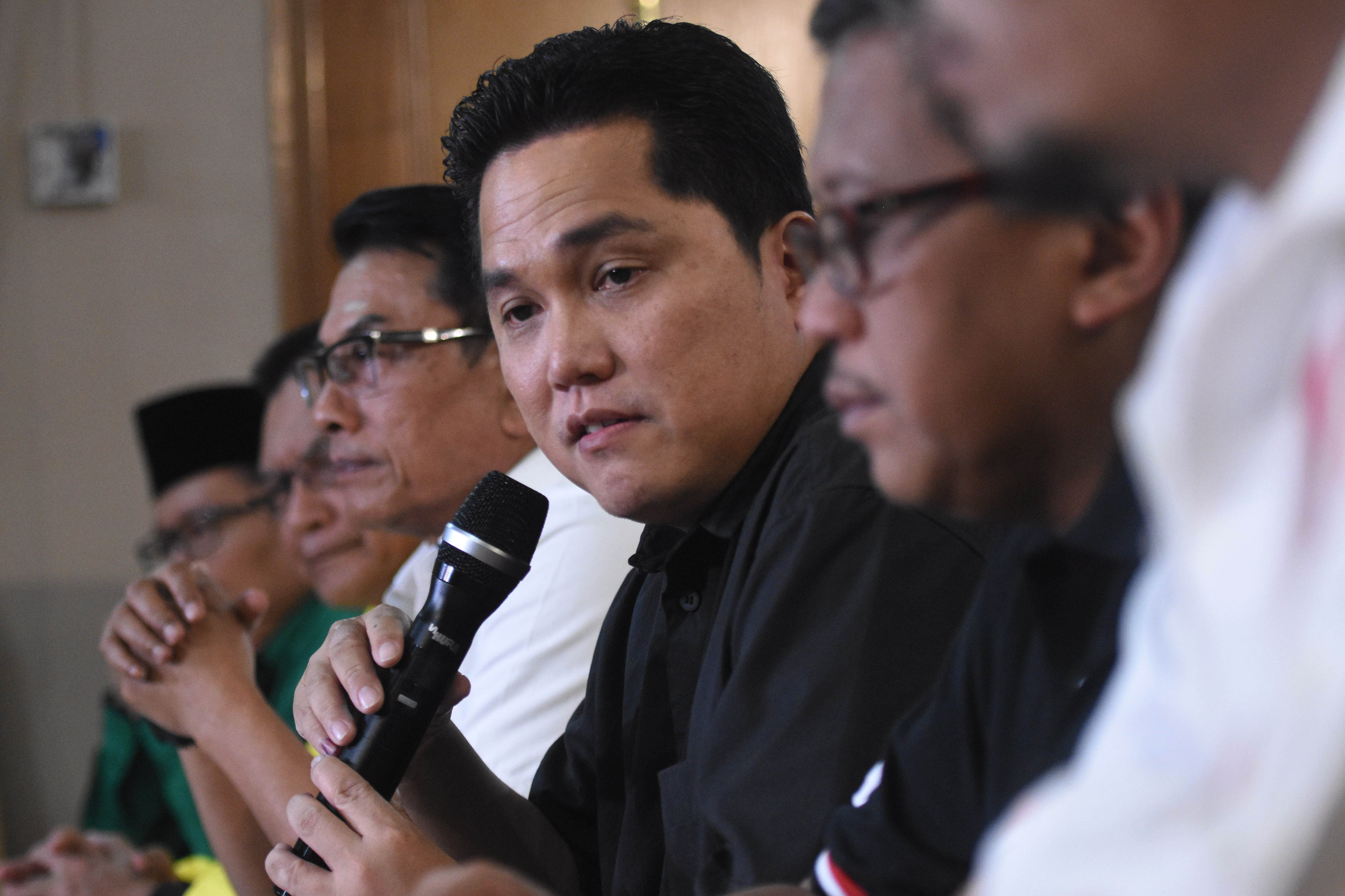 Ketua TKN Jokowi-Ma'ruf Erick Thohir didampingi sejumlah pimpinan TKN mendeklarasikan kemenangan Jokowi-Ma'ruf berdasarkan hitung cepat.