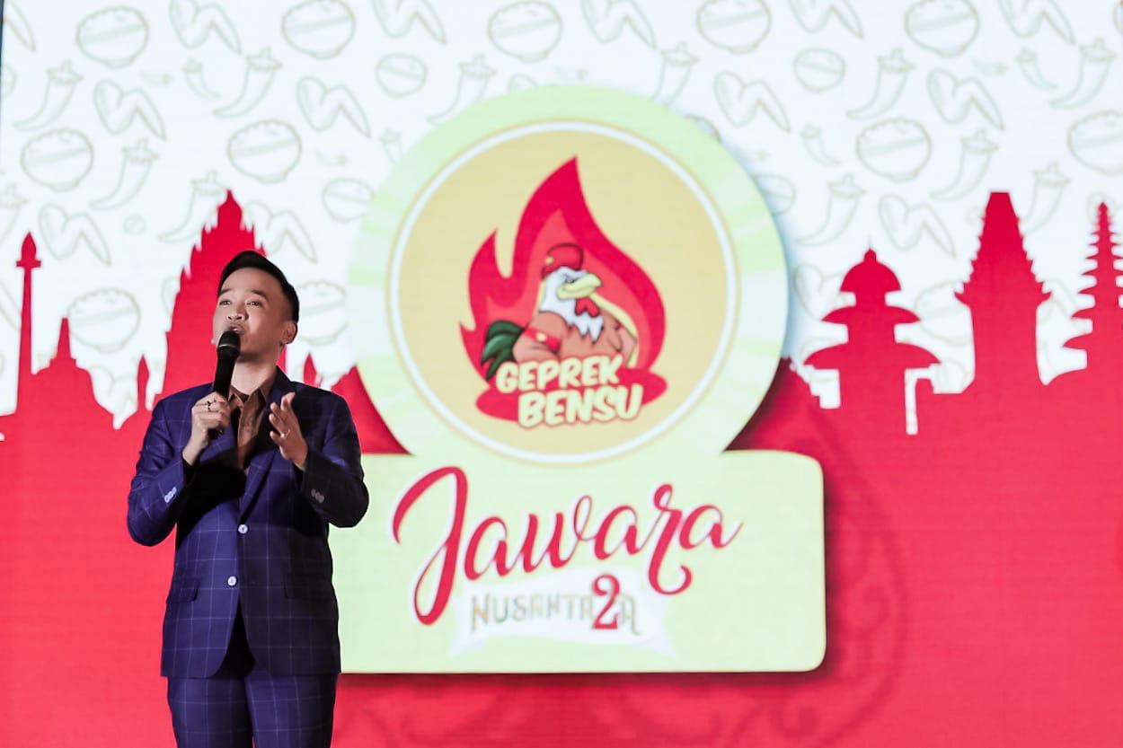 Ruben Onsu Boyong Karyawan Terbaik Liburan ke Bali