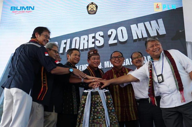Menteri Energi dan Sumber Daya Mineral (ESDM) Ignasius Jonan dalam acara peresmian PLTMG MPP Flores 20 MW di Dusun Rangko, Labuan Bajo, NTT.
