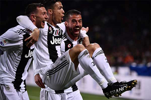 Pemain Juventus Cristiano Ronaldo mencetak gol ke-600 di semua ajang.