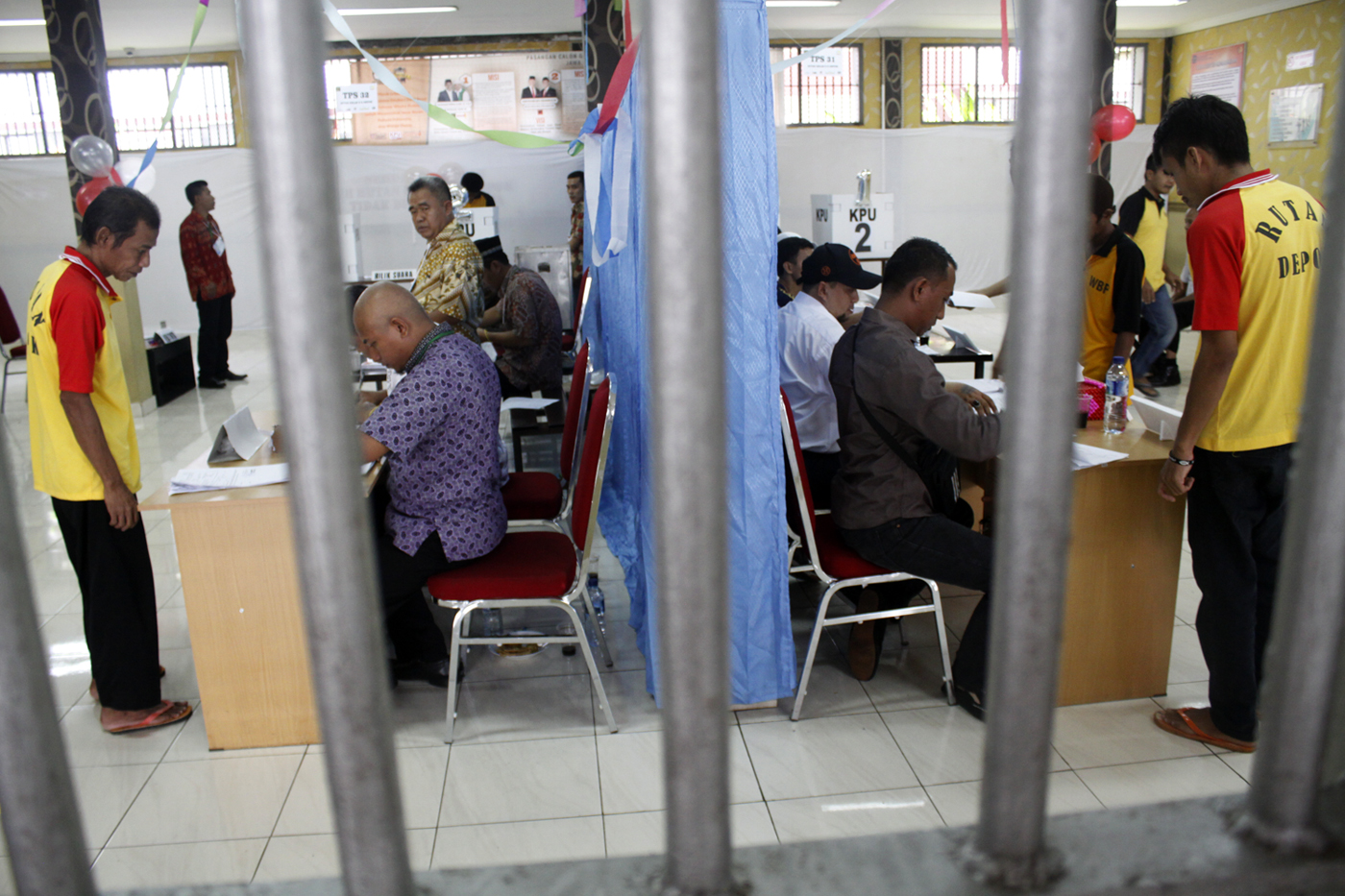 WARGA BINAAN RUTAN CILODONG GUNAKAN HAK SUARA