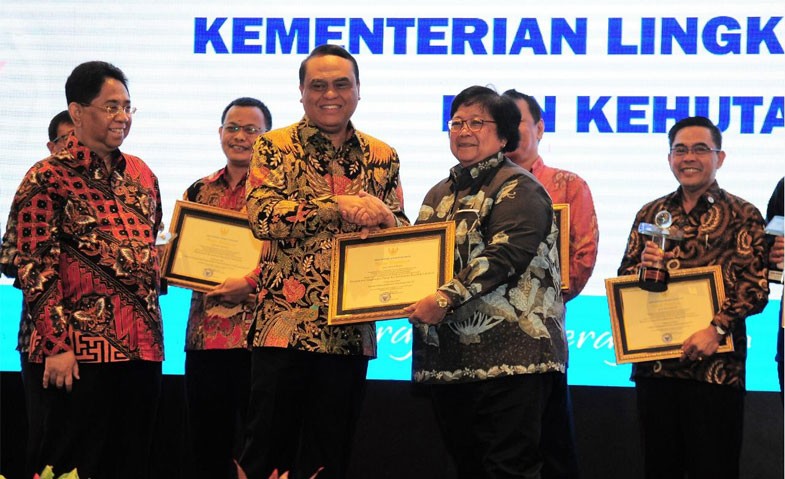 Kementerian Lingkungan Hidup dan Kehutanan (KLHK) meraih ANRI Award 2019 sebagai Juara Pertama Unit Kearsipan Kementerian Terbaik Nasional 