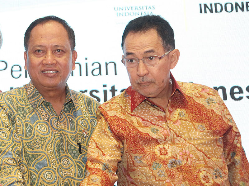  Menristekdikti RI Muhammad Nasir (kiri), Rektor UI muhammad Anis (kanan)