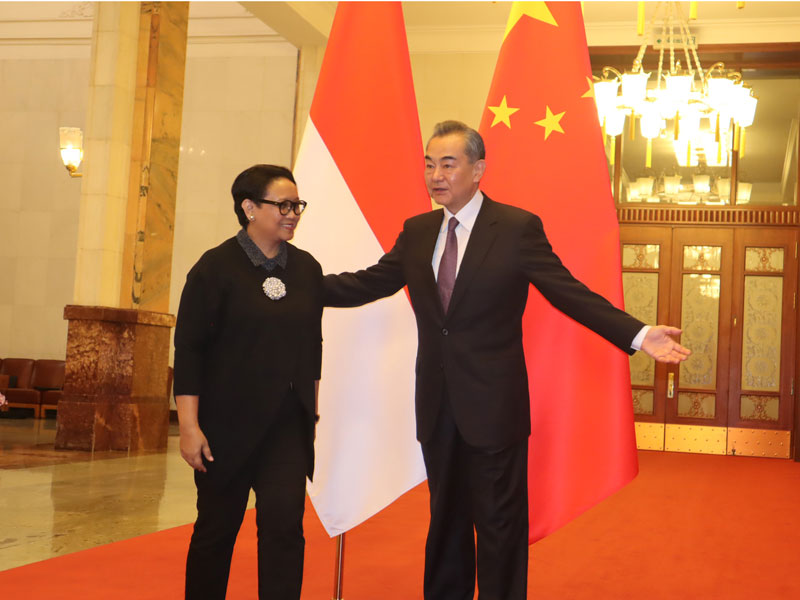  Menlu Retno LP Marsudi (kiri) diterima Menteri Luar Negeri Cina Wang Yi, di Balai Agung Rakyat, Beijing, Rabu (14/4/2019) pagi