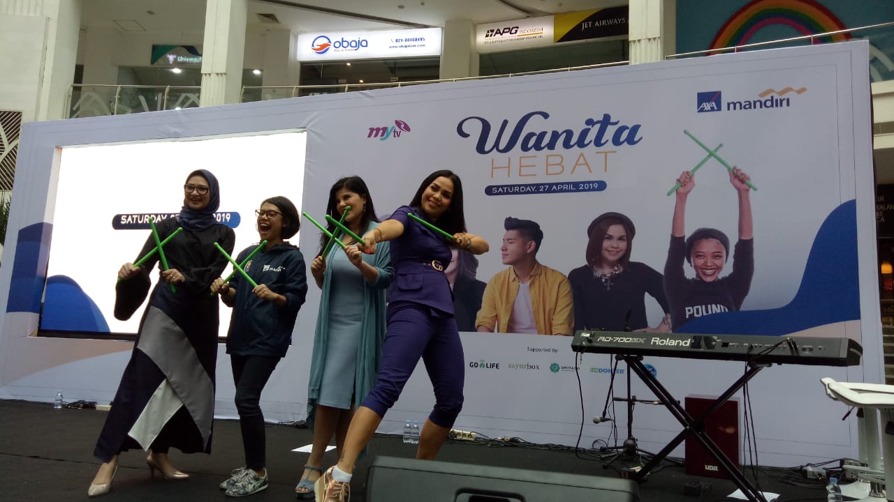 Pendiri Thisable Enterprise Angkie Yudistia, Social Enterpreneur Dita Soedarjo serta Melaney Ricardo dalam Program Wanita Hebat.
