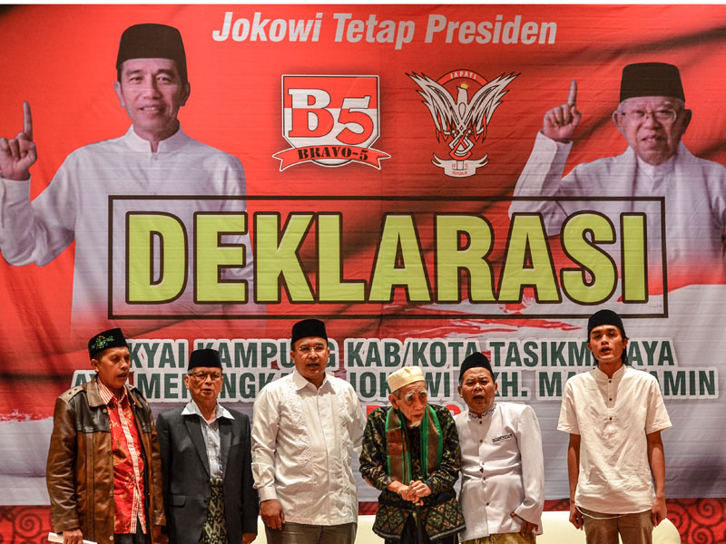 Kyai Kampung mendeklarasikan pemenangan pasangan calon nomer urut 01, Jokowi-Amin.