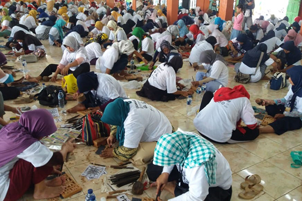 507 Perempuan Mengukir Bersama