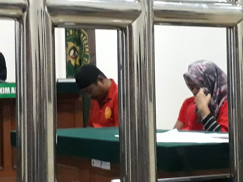 pasangan suami-istri Muhammad Nurhadi dan Sari Muniarsih, terdakwa pembunuh Dufi divonis hukuman mati