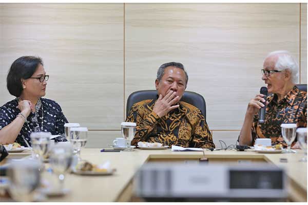 RAJUTAN SOSIAL PASCAPEMILU: Tokoh kebangsaan Franz Magnis Suseno (kanan), Utusan Khusus Presiden untuk Dialog dan Kerja Sama Antaragama dan 