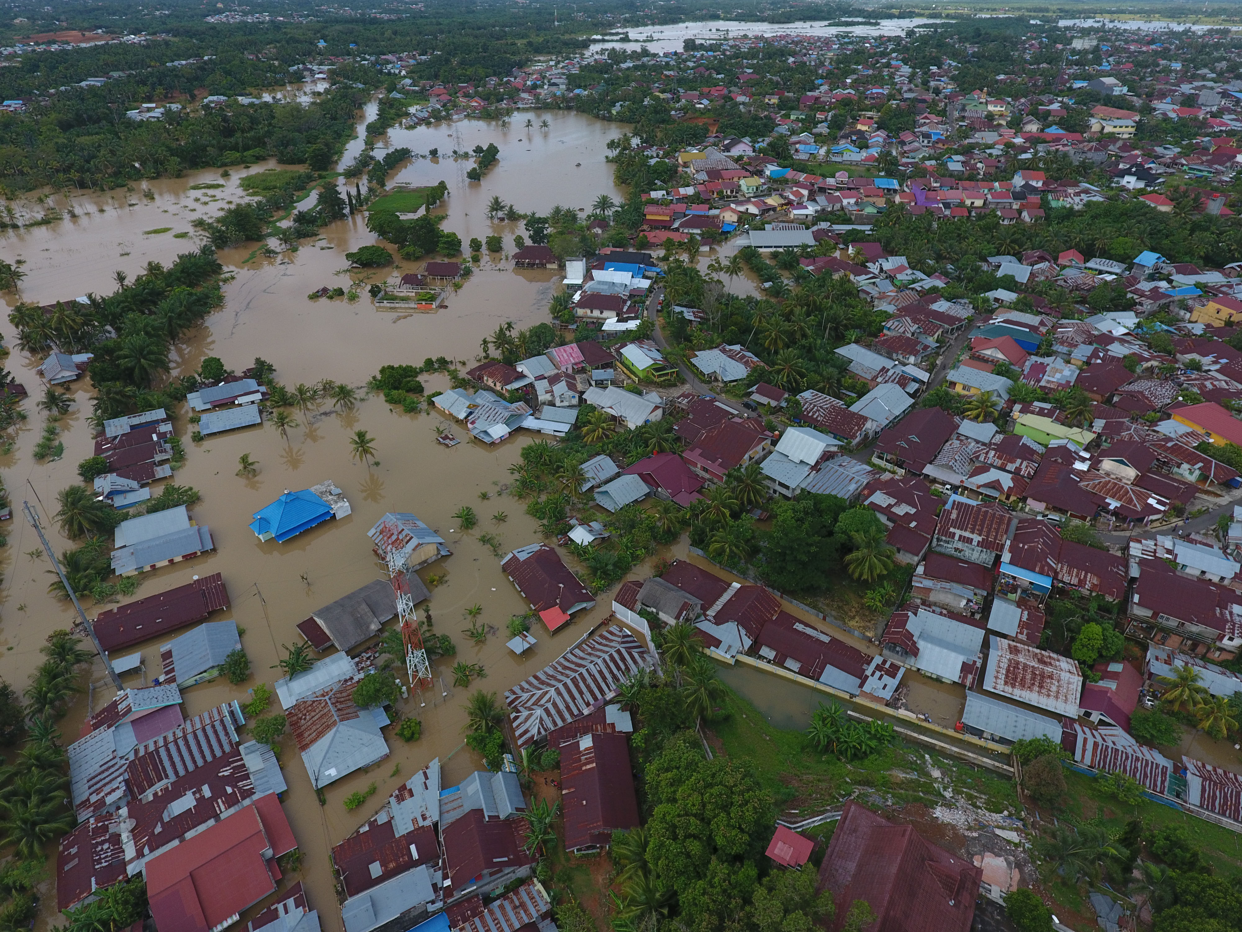  Foto udara kawasan terdampak banjir di perumahan kawasan Balai kota, Bengkulu
